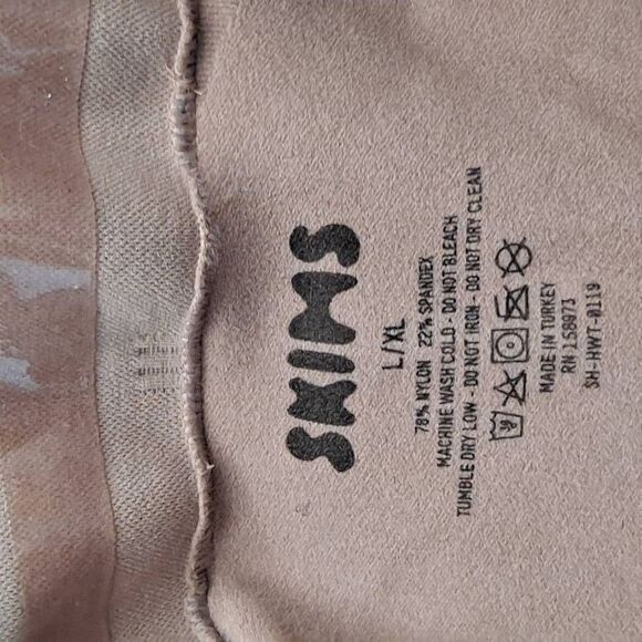 Skims Sculpting shapewear bottom Nwot - Picture 7 of 7